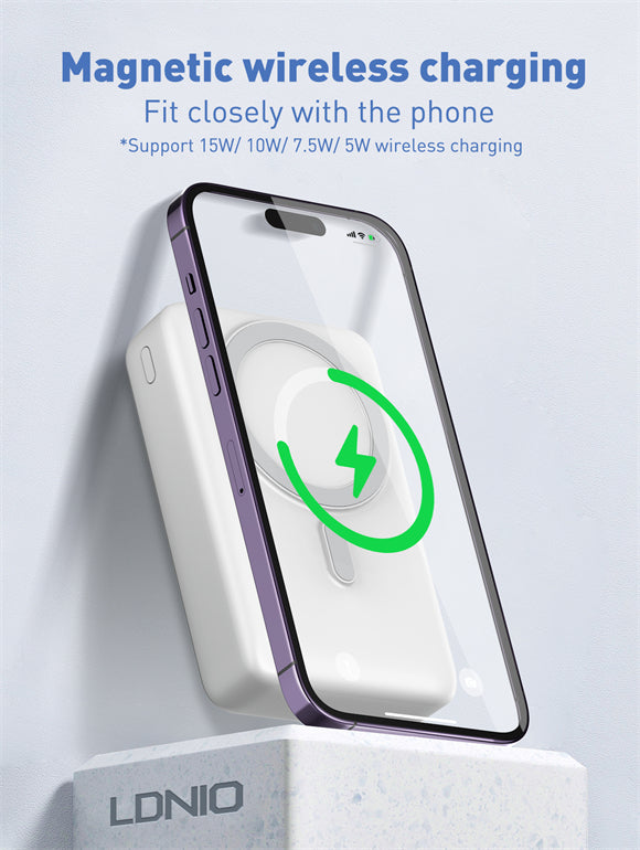 LDNIO PQ18 power bank, magnetic wireless charging feature
